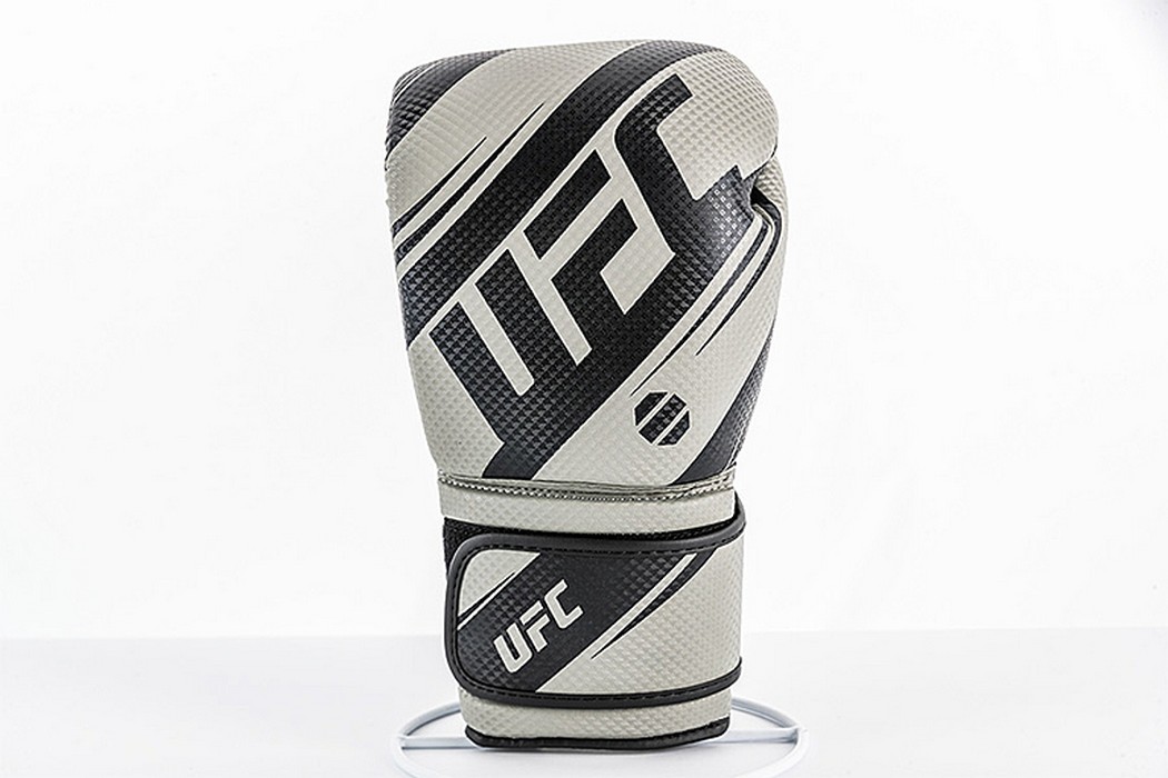 Боксерские перчатки UFC PRO Performance Rush Black,12oz 1050_700