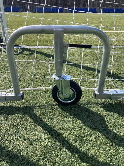 Ворота для мини-футбола мобильные с колесами, алюминиевые SportWerk SpW-AG-300-4Z 500_667