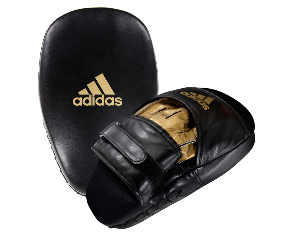 Лапы Adidas Training Curved Focus Mitt Short черно-золотые adiSBAC01 979_800