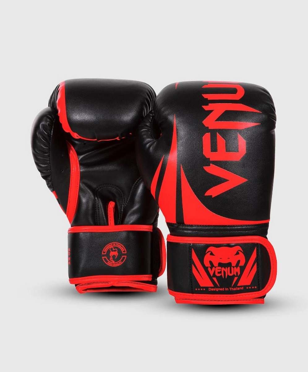 Перчатки Venum Challenger 2.0 Exclusive 0661-100-14oz черный\красный 996_1200